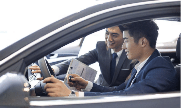 特斯拉關(guān)閉中國(guó)門(mén)店,新模式下汽車(chē)銷(xiāo)售要失業(yè)?